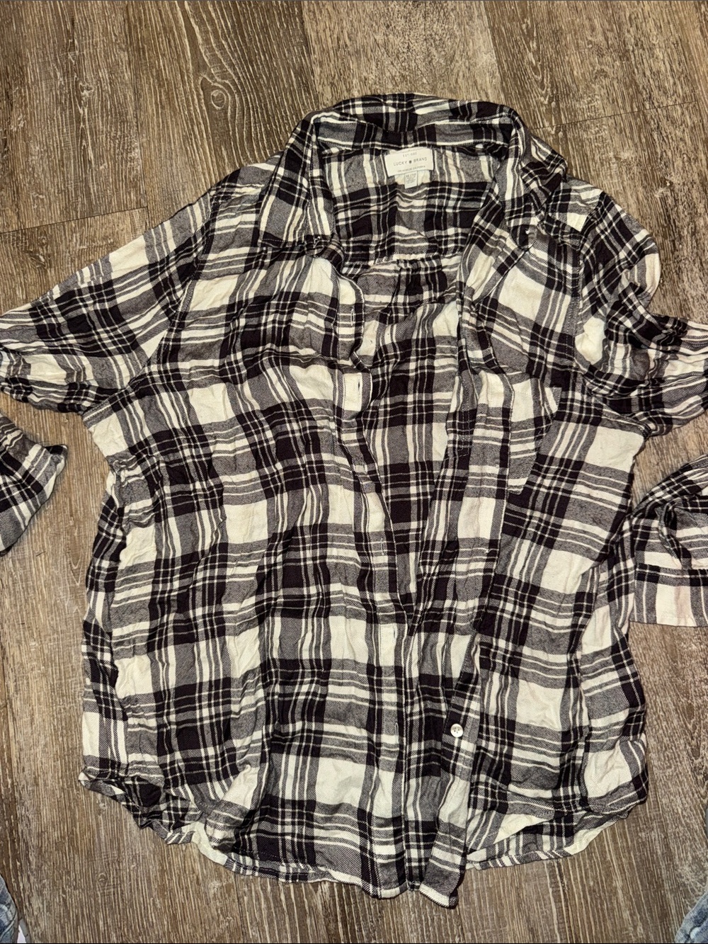 Lucky Brand Plaid Shirt buttons up size xl super soft!!
